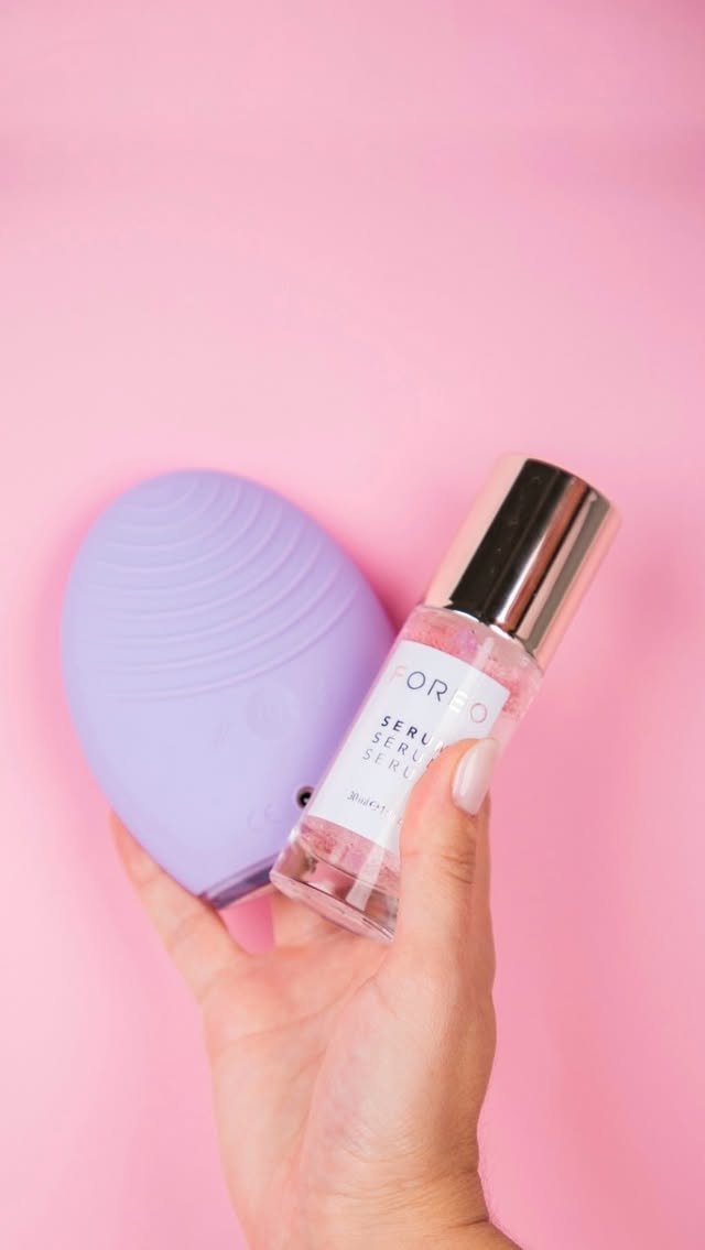 FOREO LUNA™ 4 | Dispositivo de Limpeza Facial Inteligente e Firmação