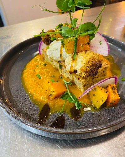 Carousel post from miditreizepontarlier.