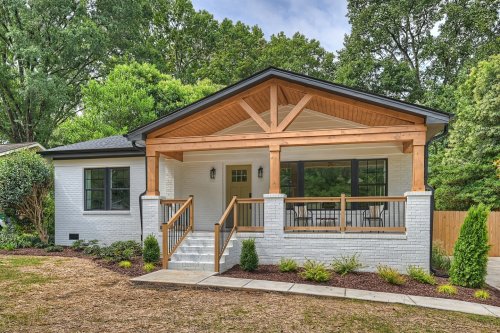 Carousel post from qcflippers.