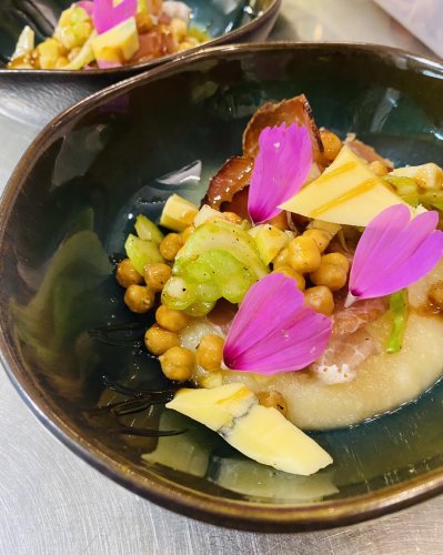 Photo post from miditreizepontarlier.