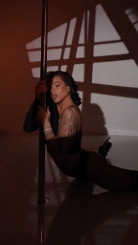 Video post from poledance_krasnodar.