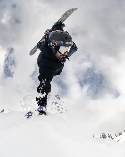 Carousel post from gnusnowboards.