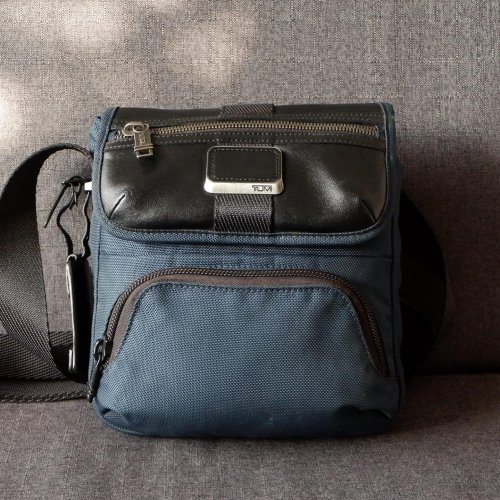 Carousel post from vintagebags90.