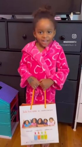 Video post from mixedchickshair.