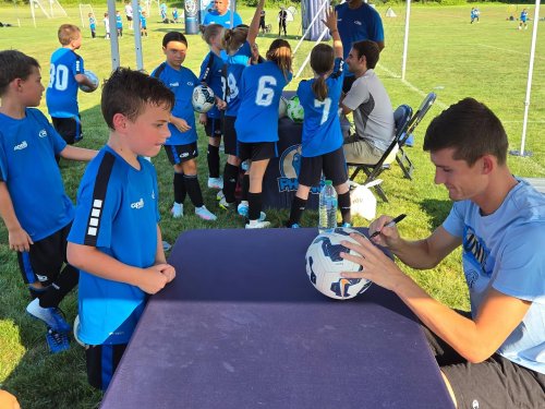 Carousel post from parushsoccer.