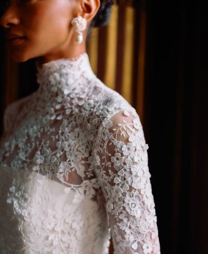 Carousel post from jolibride.