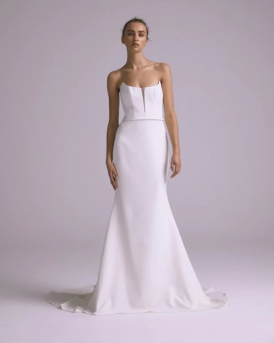 Carousel post from jolibride.