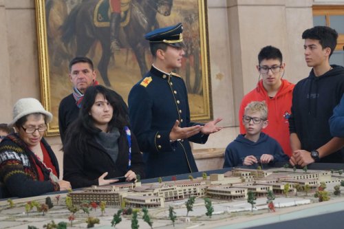 Carousel post from escuelamilitaroficial.
