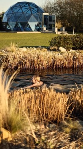Video post from glasshouseretreat.
