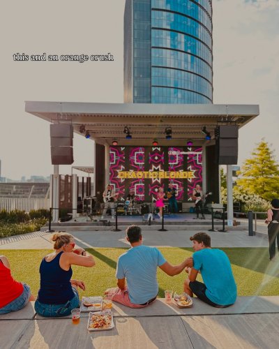 Carousel post from capitalonecenter.