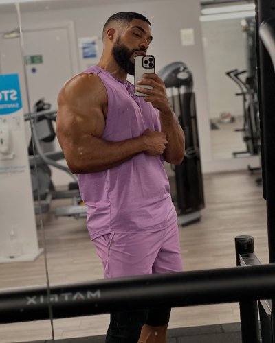 Carousel post from ph_gains.