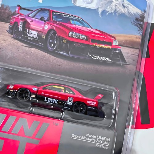 1/64スケール MINI GT「LB-Super Silhouette 日産 S15シルビア