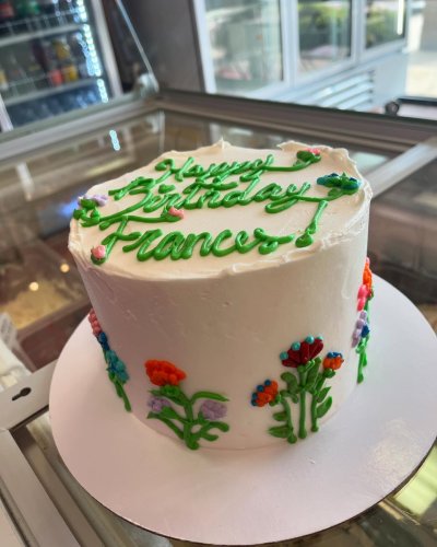 Photo post from smallcakestyler.