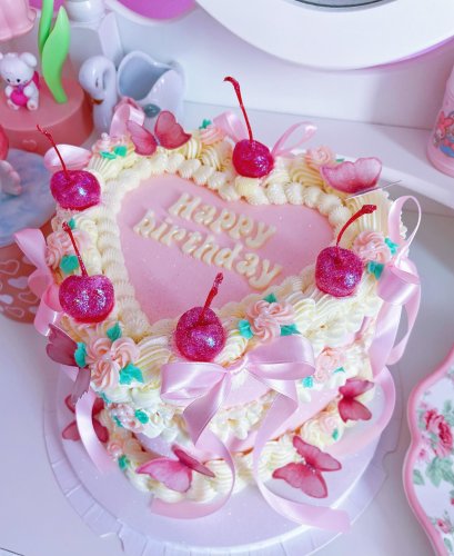 Carousel post from margaritabloom.