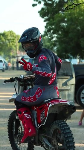 Video post from motomax.