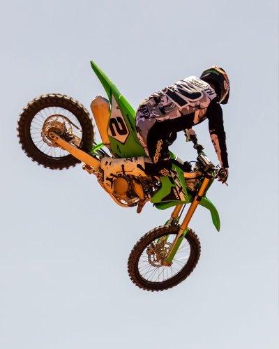 Carousel post from bertsmegamall.