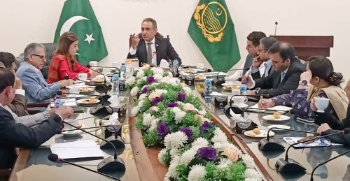 Carousel post from pakfightspolio.