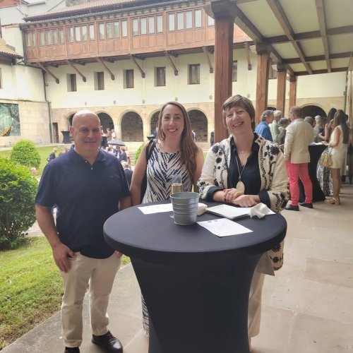 Carousel post from ellacuriazurbaranbhi.