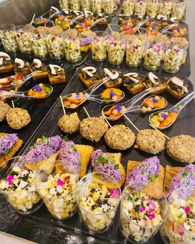 Carousel post from miditreizepontarlier.