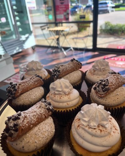 Photo post from smallcakestyler.
