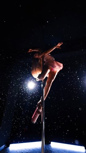 Video post from poledance_krasnodar.