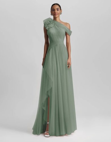 Carousel post from jolibride.