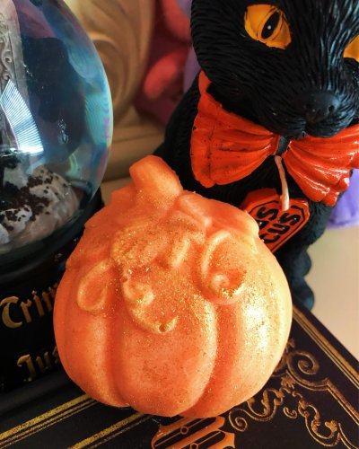 Carousel post from margaritabloom.