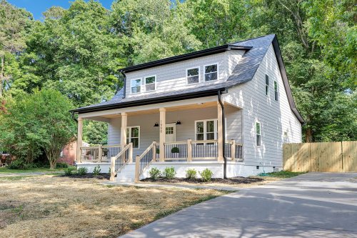 Carousel post from qcflippers.