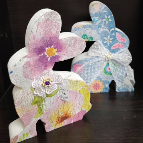 Carousel post from niftygiftynorfolk.