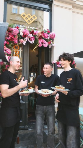 Video post from coffeeandwafflescz.