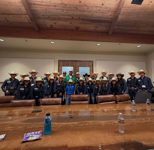 Carousel post from reddirthatco.