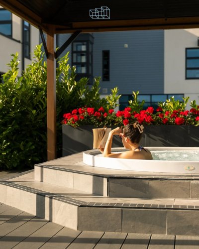 Photo post from glasshouseretreat.