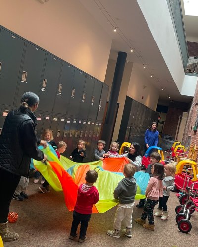 Carousel post from gortoncenterlf.