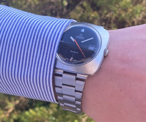 Carousel post from schoenesammleruhren.