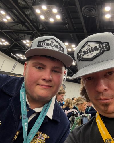 Carousel post from reddirthatco.