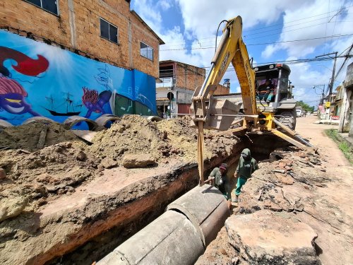 Carousel post from ananindeuapma.