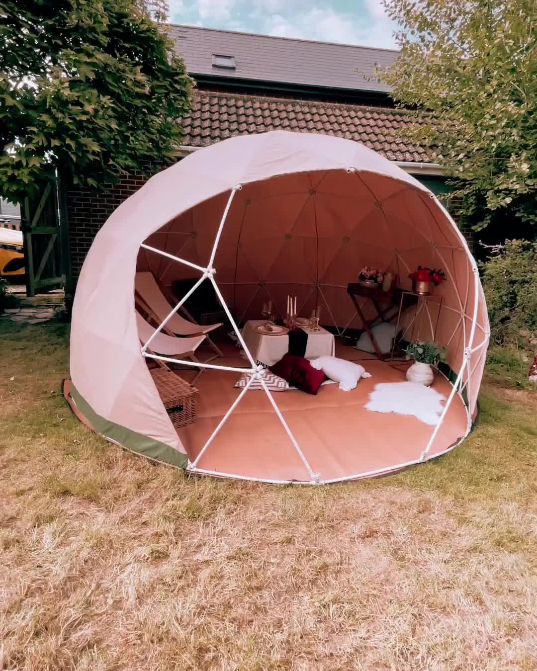 Carousel post from eazyeventhire.