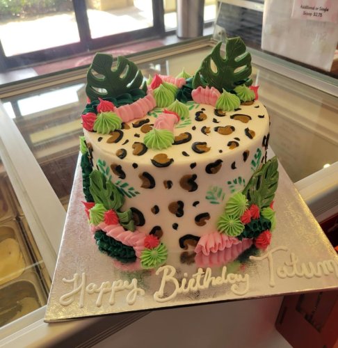 Photo post from smallcakestyler.