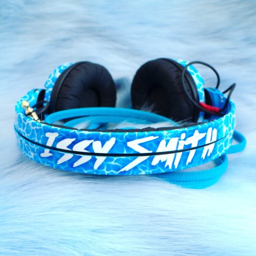 Photo post from customcans_headphones.