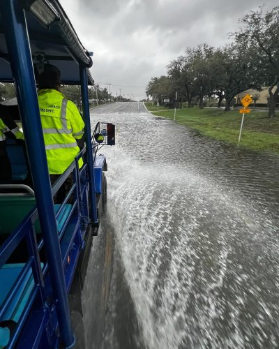 Carousel post from daytonabeachpolice.