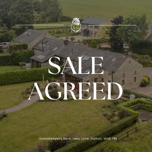 Photo post from reganhallworth.