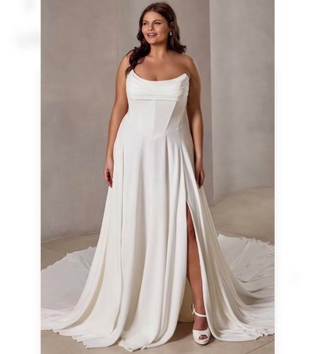 Carousel post from thecurvybridenj.