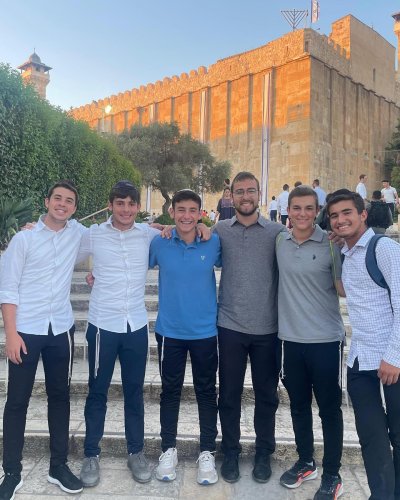 Carousel post from ncsykollel.
