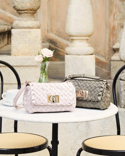 Carousel post from galeriaspacificoshopping.