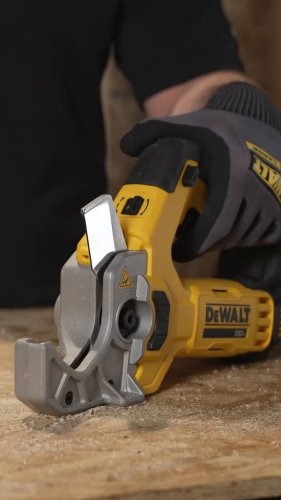 Video post from dewalttough.