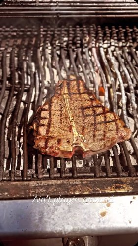 Video post from y0ungfastlivin.