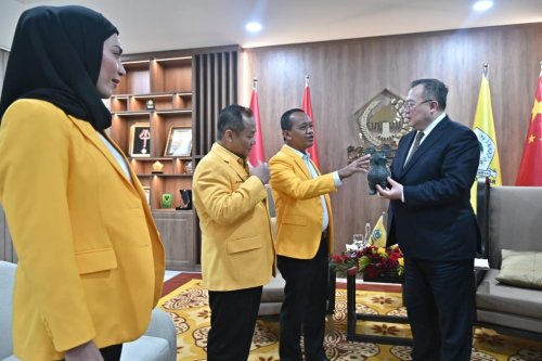 Carousel post from kabargolkar.