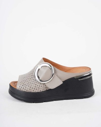 Carousel post from ossoshoes.