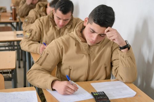 Carousel post from escuelamilitaroficial.