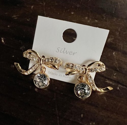 Carousel post from blingtw.